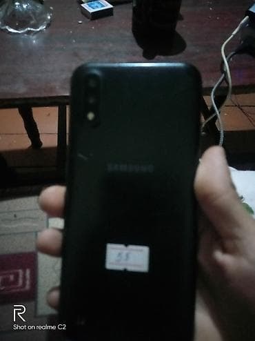 htc desire 10: Samsung Galaxy A01, rəng - Qara, İki sim kartlı — 2