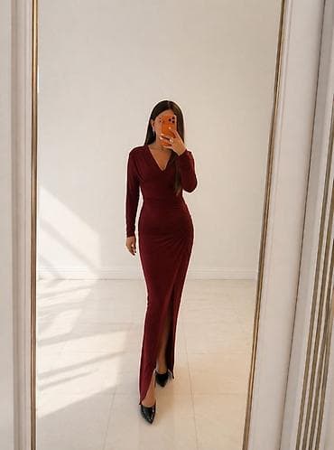 Bordo rəngdə uzun ziyafət libası - Model: bədənə oturan maxi uzunluq