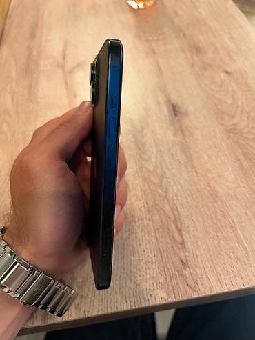 IPhone 15, 256 GB, Qara, Face ID