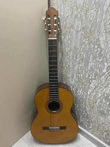 Nəfəs alətləri: Klassik gitara, Yamaha — 1