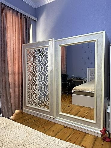 Şkaf-kupe – güzgülü və naxışlı fasadlı - Tip: sürgülü qapılı şkaf -