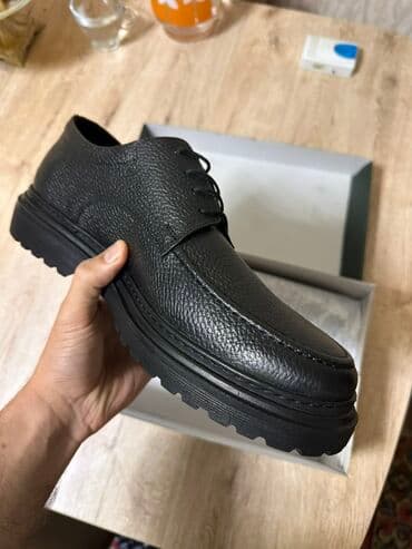 kisi: Türkiyədən sifariş olunub təmiz dəridir yumşaq rahat ayaqqabıdır. Ölçü — 7