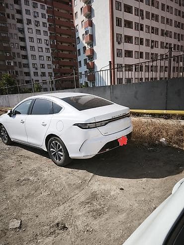 baki crossover: BYD Destroyer 05: 1.5 l | 2025 il 50000 km Sedan — 3
