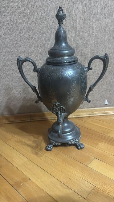 samovar altı podnos: Gedim vinnik merakew — 1