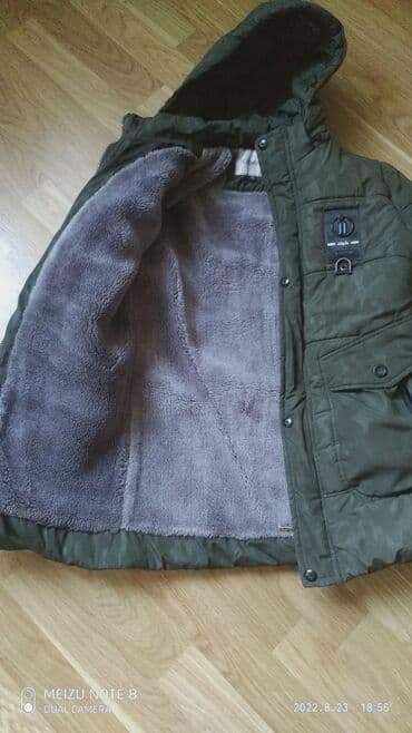 детские шерстяные шапки: Продаётся детская зимняя куртка для мальчика 8,10 лет. Производство — 2