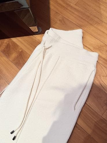 koja salvar: Jimmy Key 1 defe geyilib, standart olcu S/M razmere rahat olar,130 — 2