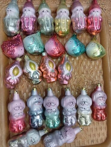 двери стеклянные: Первое фото по 4м.другие фото по 2м все игрушки стеклянные şüşə yolka — 2