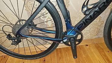 Şosse velosipedləri: Pinarello yol velosipedi – karbon çərçivə və aero dizayn — 3