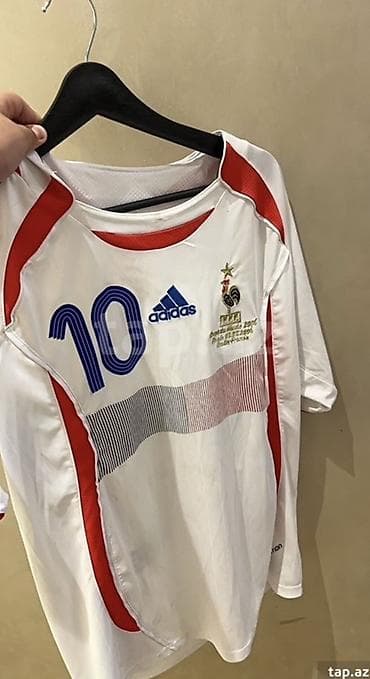 mavi macun: Məhsul: Fransa millisinin futbol köynəyi – ZIDANE 10 - Brend: adidas — 1