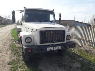 mtz 80 82: Süd daşıyan tanker maşını - Gövdə: Ağ rəngli yük maşını, süt daşıma — 1