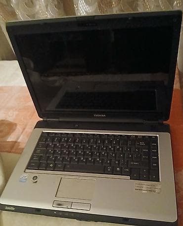samsung mini notebook: Toshiba Satellite noutbuku (yalniz watsappa yazin) - Model xətti — 3