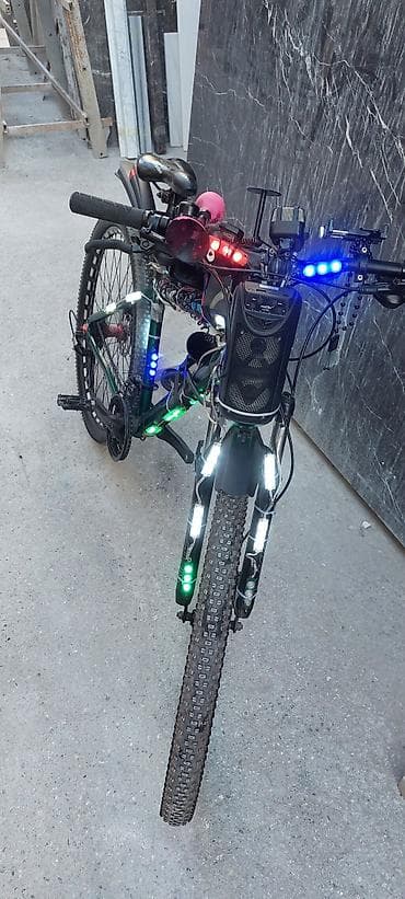 mini velosiped: Tam aksesuarlarla təchiz edilmiş dağ velosipedi Xüsusiyyətlər: - 29" — 1