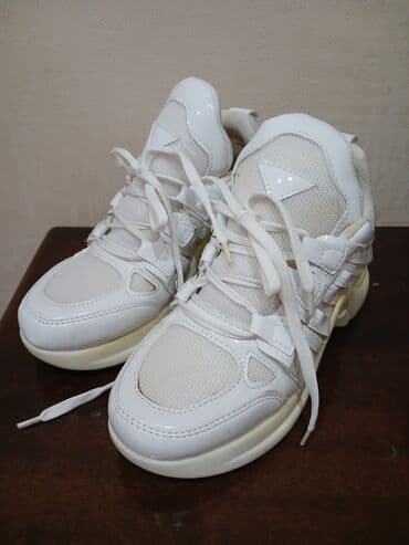 qadın krosovkaları yay üçün: Ölçü: 37, rəng - Ağ, İşlənmiş — 2