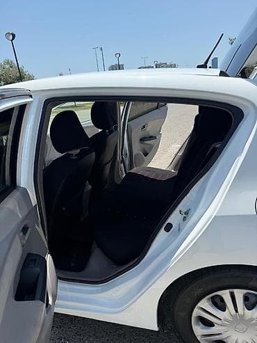 Honda Insight: 1.3 l | 2010 il Hetçbek — 7