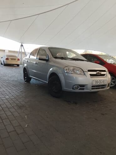 ön yükleyici traktör: Chevrolet Aveo: 1.4 l | 2015 il 27900 km Sedan — 1