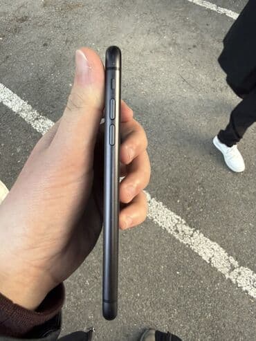 Daraq panellər: IPhone 11, Qara, Face ID — 4