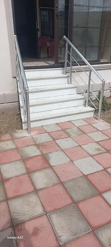 Alminum məhəccər. Paslanmayan polad məhəccər – pilləkən və eyvanlar