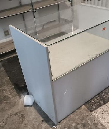 Mağaza bağlandığı üçün satılır,yeni kimidir