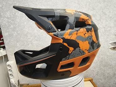 Fullface с европейской сертификацией EN 1078. без трещин и какие либо