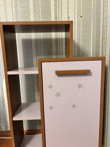 uşaq otağı ucun xalcalar: Oğlan və qız üçün, 1 qapı, Açılan, Düz dolab — 1