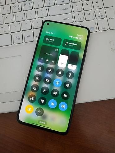 süd çəkən aparat: Xiaomi 11 Lite, 256 GB, rəng - Qara, 
 Barmaq izi, İki sim kartlı — 2