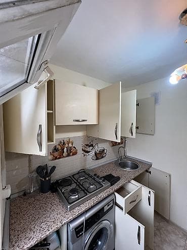 zig kiraye evler: Neftçilər Metrosuna yaxın məsafə Bəkir Çobanzadə 35 Küçəsi(Hamı — 6