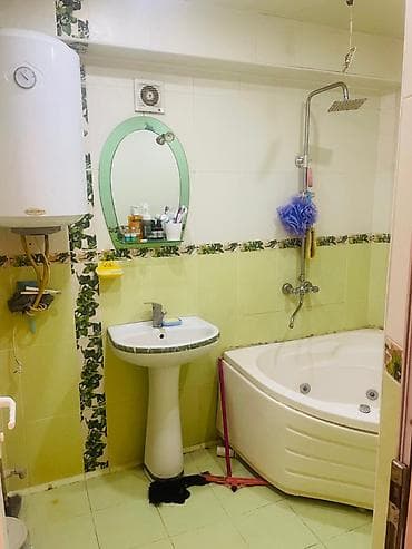 goycayda evler: Gəncə, 3 otaqlı, Köhnə tikili, 85 kv. m — 2