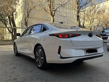 Su nəqliyyatı: Changan Qiyuan A05: 1.5 l | 2024 il 88900 km Sedan — 8