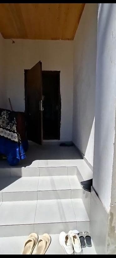 60 kv. m, 2 otaqlı, Kanalizasiya, Kombi, İnternet