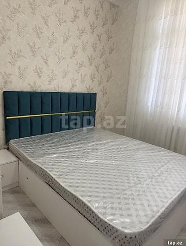 Həzi Aslanov metrosunun çıxışında, AccessBank binasında, KFC-nin