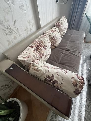 divan ikinci: Di̇van-kravat, Açılan, Bazalı, Parça — 3