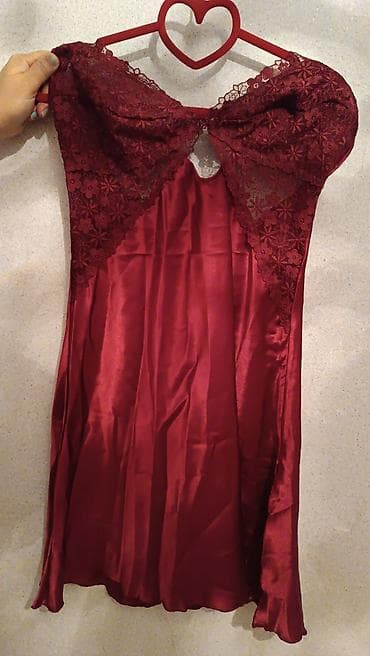 qadin koyneyi: Qadın geyimləri dəsti 1) Şərab rəngi atlas gecə köynəyi - Material — 1