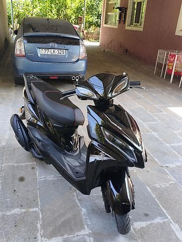 honda elemax generator: Təcili satılır hecbir prablemi yoxdur akrapviç usdunden çıxarılıb — 2
