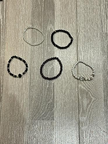 stay mate: Zövqlə seçilmiş biləkliklər hər kombinə uyğun zəriflik qatır. 1 — 1