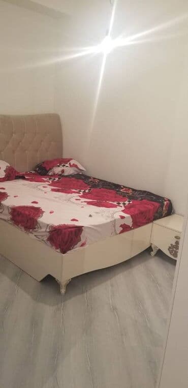 7 ci mikrorayon yeni tikili: Sumqayıtda bulvarda 8-mərtəbəli binanın, 7-ci mərtəbəsində, 100-kv — 6