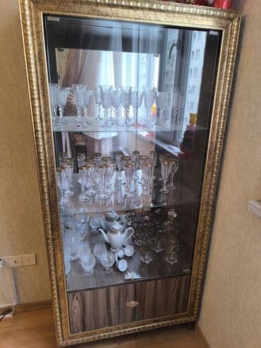 setka vitrin: Şüşəli dolab vitrini — 1