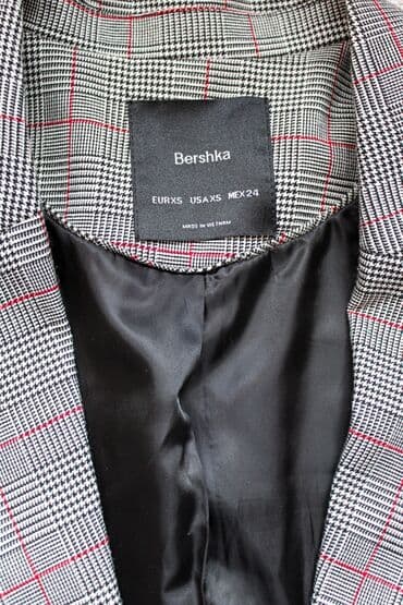 qadin pencekleri: Klassik pencək Bershka XS 32 AZN 2 il əvvəl 65 AZN alınıb, çox az — 2