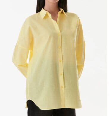 Açıq sarı rəngdə, uzunqol, klassik üslubda köynək. Köynəyin rahat