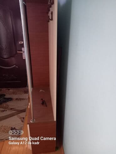 kunc dolab: İşlənmiş, Açılan, 4 qapılı Düz dolab, Dəhliz dolabı, Rusiya — 2