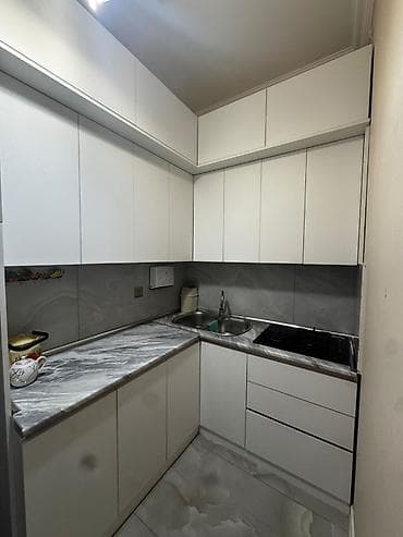 xirdalan kiraye: Nizami rayonu, Qara Qarayev metrosunun yaxınlığı, yeni tikili, 12 — 7