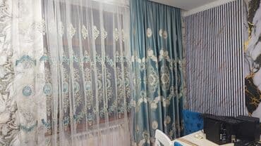 sadə pərdələr: Mavi və ağ rənglərdə, zərif naxışlarla bəzədilmiş pərdələr dəsti — 1