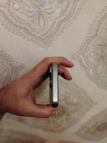 iphone 14 pro max qiyməti: IPhone 15 Pro, 128 GB, Gümüşü, Barmaq izi, Simsiz şarj, Face ID — 2