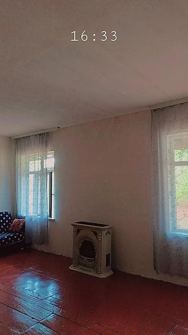 kiray: - Planlaşma: girişdə örtülü eyvan, geniş zal/otaq, ayrı mətbəx. - — 6
