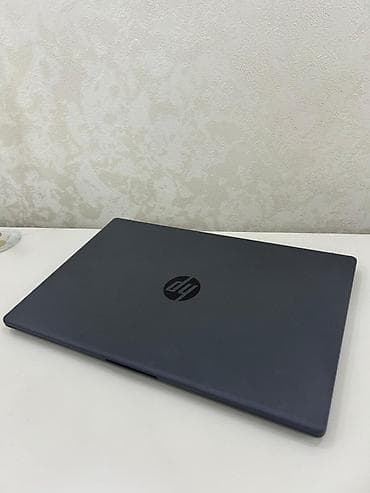 HP noutbuk Cəmi 1 ay istifadə olunub Yeni kimidir Zamanəti var