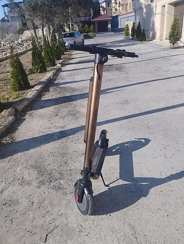 samkat: İşlənmiş Elektrik samokat 10", 251 - 350 Vt, 16 - 25 km/s, Ünvandan götürmə — 3