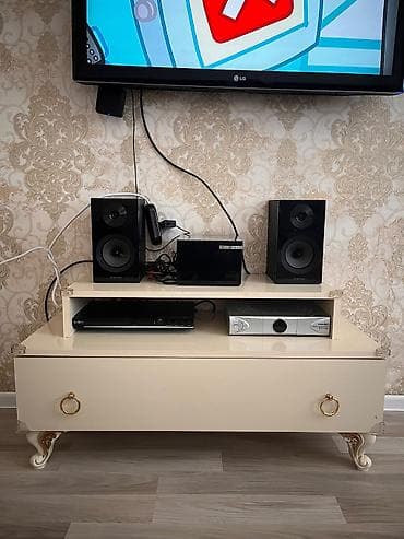 stulla: Mebel dəsti – TV stendləri və masalar 1) Qara şüşə TV stendi - 3 — 3