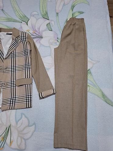 beli: TƏCİLİ SATILIR. Qadın kostyumu – blazer və şalvar dəsti - Rəng: bej — 1