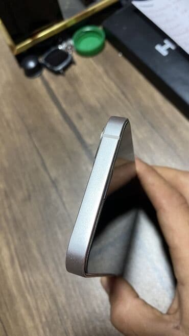 ipad mini beş: IPhone 13, Белый — 5