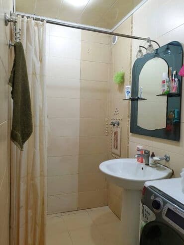 9 mkr yeni tikililer: Bakı, 3 otaqlı, Köhnə tikili, 70 kv. m — 9