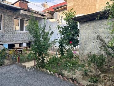 6 cı mikrorayon satılan evlər: 6-ой микрорайон 5 комнат, 170 м², Нет кредита, Средний ремонт — 17